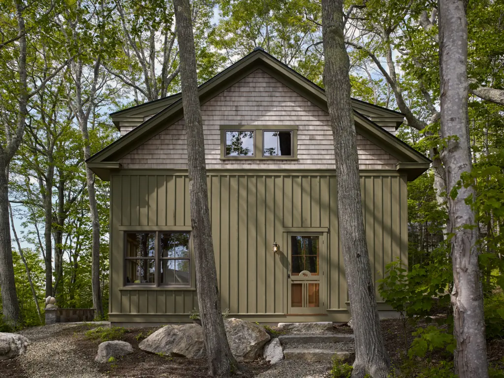 View of the side entry at Little Acorn Cottage